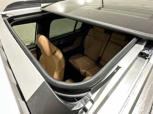 Used 2024 Hyundai Santa Fe Limited image 23