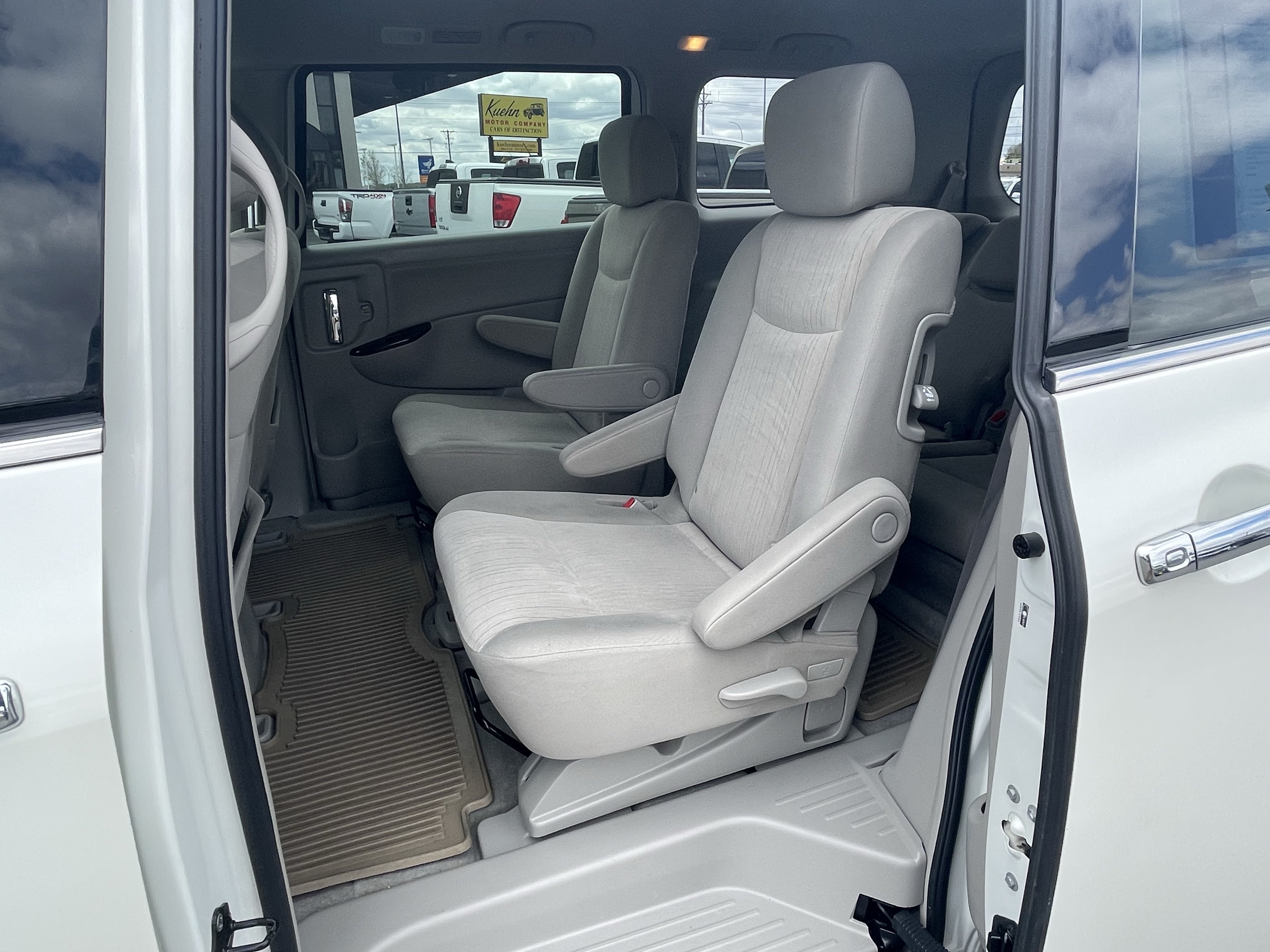 Used 2013 Nissan Quest SV FWD image 24