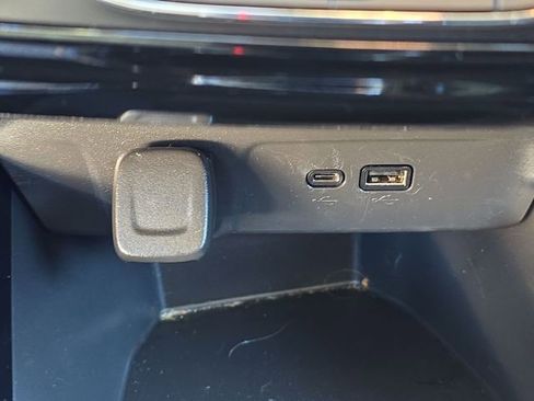 Used 2024 Chevrolet Trax LT w/ Driver Confidence Package image 18