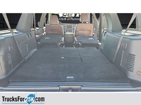 Used 2015 Ford Expedition Platinum AWD/4WD image 32