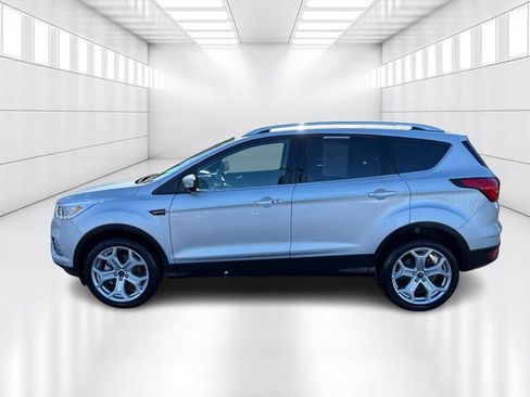 Used 2019 Ford Escape Titanium w/ U9j03 - Titanium Tow Package image 8