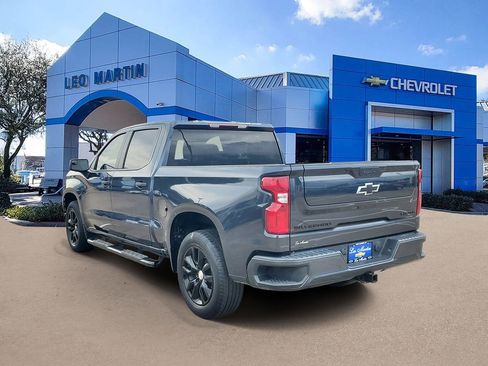 Used 2022 Chevrolet Silverado 1500 Custom w/ LPO, Dark Essentials Package RWD image 4