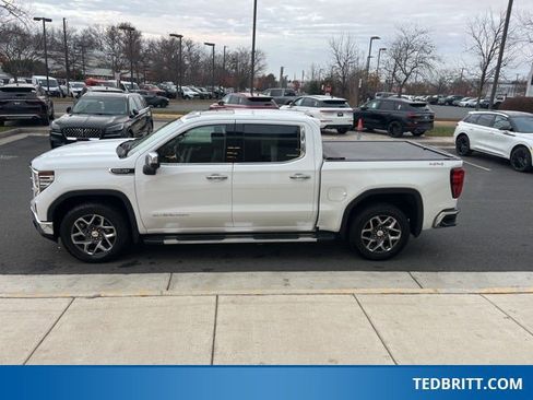 Used 2022 GMC Sierra 1500 SLT w/ SLT Convenience Package image 4