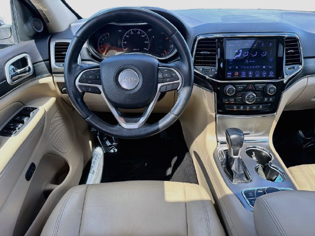 Used 2020 Jeep Grand Cherokee Limited AWD/4WD image 24