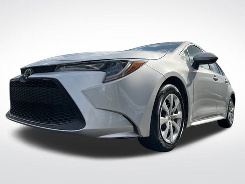 Used 2022 Toyota Corolla LE image 50