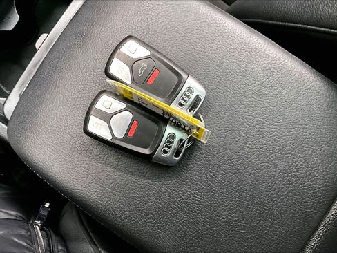 Used 2018 Audi Q5 2.0T Premium Plus w/ Premium Plus Package image 13