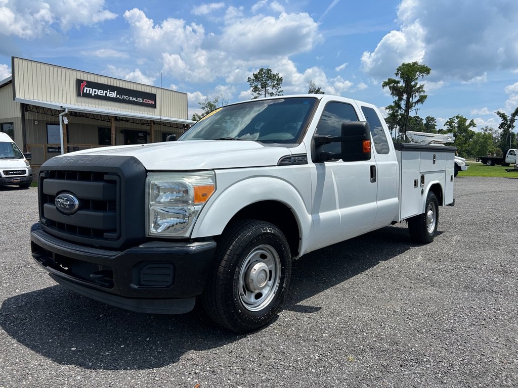 Used 2015 Ford F250 XL w/ Power Equipment Group RWD image 1