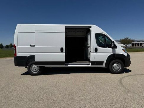 New 2026 RAM ProMaster 2500 w/ Convenience Group FWD image 13