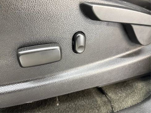 Used 2017 GMC Canyon SLT w/ Driver Alert Package image 25