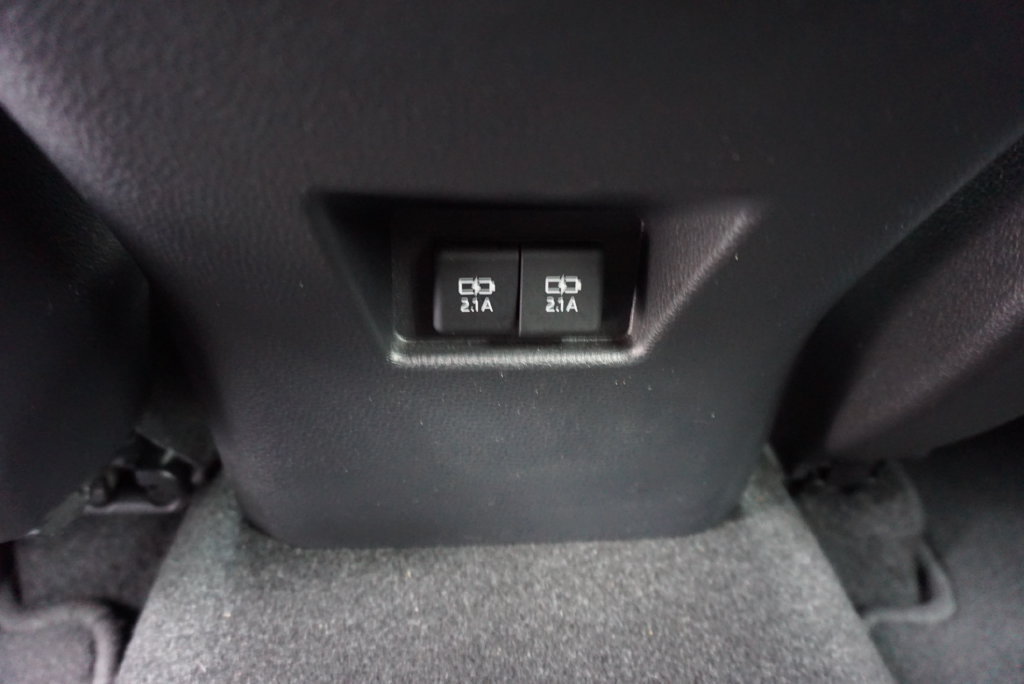 Used 2022 Toyota Venza XLE AWD/4WD image 13