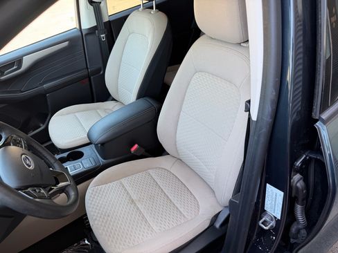 Used 2022 Ford Escape SE w/ Convenience Package FWD image 47