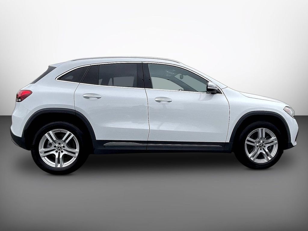 Used 2023 Mercedes-Benz GLA 250 4MATIC w/ Premium Package image 8