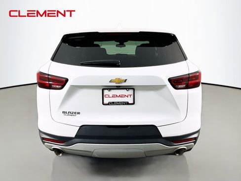 Used 2024 Chevrolet Blazer LT w/ LPO, Floor Liner Package FWD image 8
