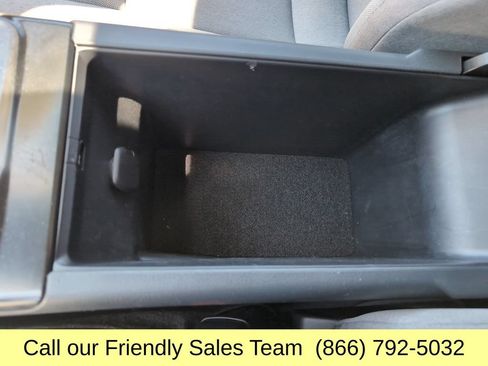 Used 2025 Toyota Camry LE AWD/4WD image 23