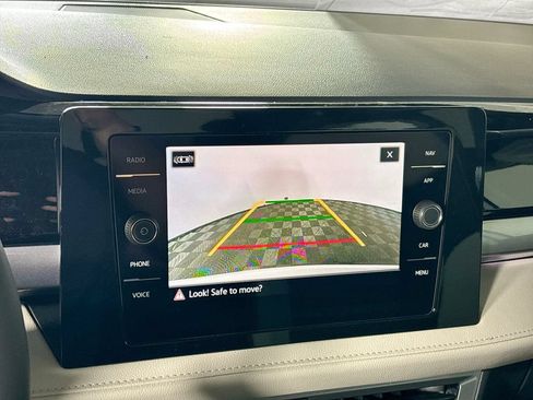 New 2026 Volkswagen Taos SEL AWD/4WD image 17