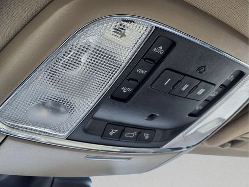 Used 2017 Jeep Grand Cherokee Overland w/ Jeep Active Safety Group RWD image 20