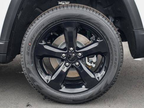 New 2025 Jeep Grand Cherokee L Limited image 10