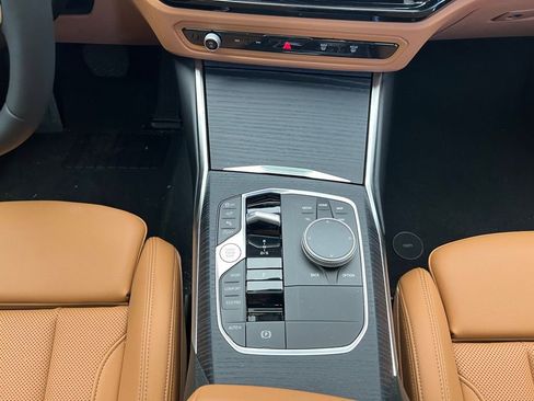 Used 2025 BMW 330i Sedan image 11