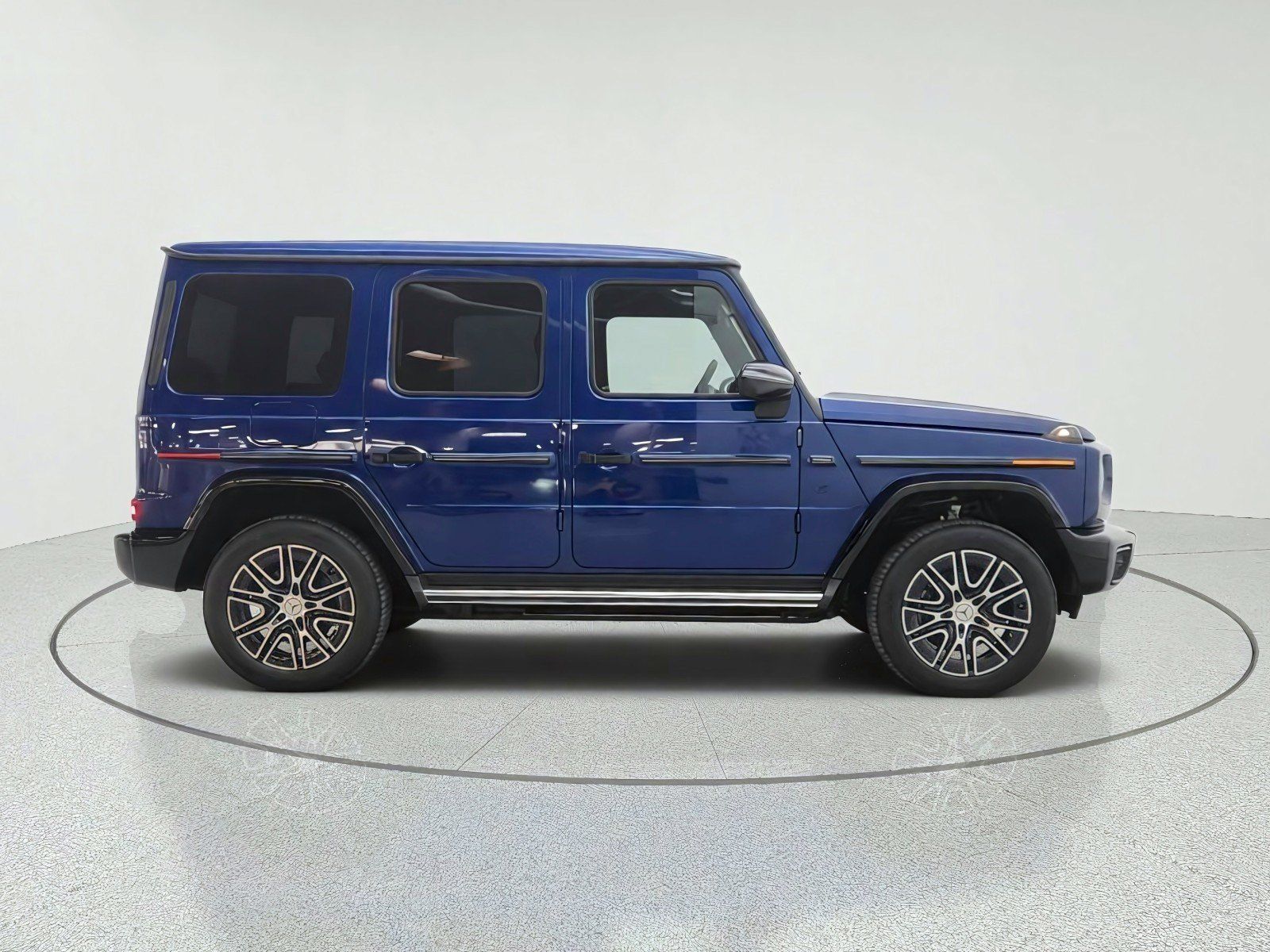 New 2027 Mercedes-Benz G 580 e image 4