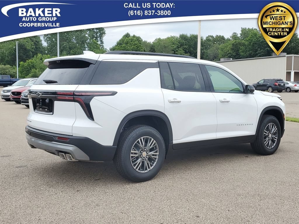 New 2026 Chevrolet Traverse LT w/ Driver Confidence Package AWD/4WD image 6