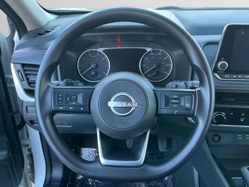 Used 2024 Nissan Rogue S image 12