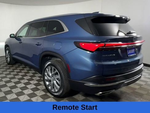 Used 2025 Buick Enclave Preferred image 9