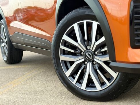 Certified 2023 Nissan Kicks SV image 12