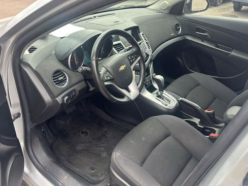 Used 2014 Chevrolet Cruze LT FWD image 9