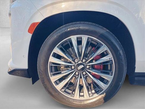 Used 2023 Cadillac Escalade V image 10