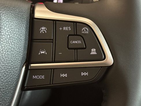 New 2026 Toyota Grand Highlander FWD image 31