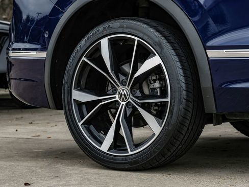 Used 2022 Volkswagen Tiguan SEL R-Line image 68