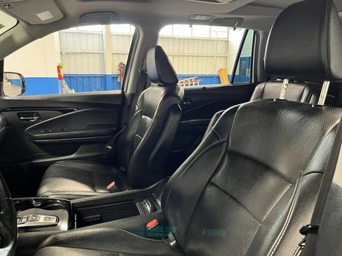 Used 2017 Honda Pilot Elite image 21