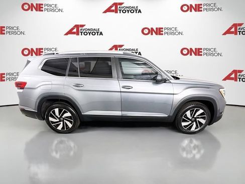 Used 2024 Volkswagen Atlas SEL AWD/4WD image 8