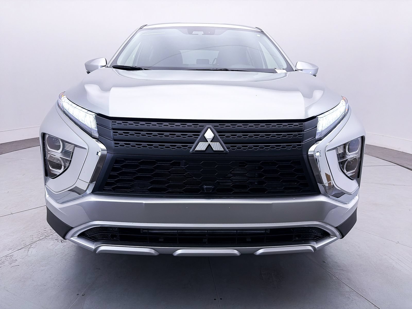 Used 2026 Mitsubishi Eclipse Cross SE AWD/4WD image 2