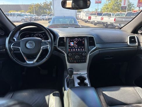 Used 2018 Jeep Grand Cherokee Limited image 6