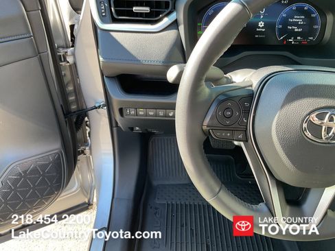Used 2025 Toyota RAV4 XSE w/ Advanced Technology Package AWD/4WD image 30