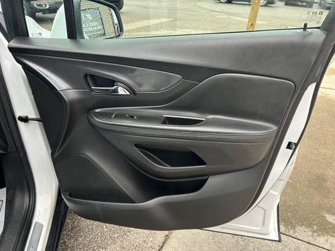 Used 2020 Buick Encore Essence FWD image 16