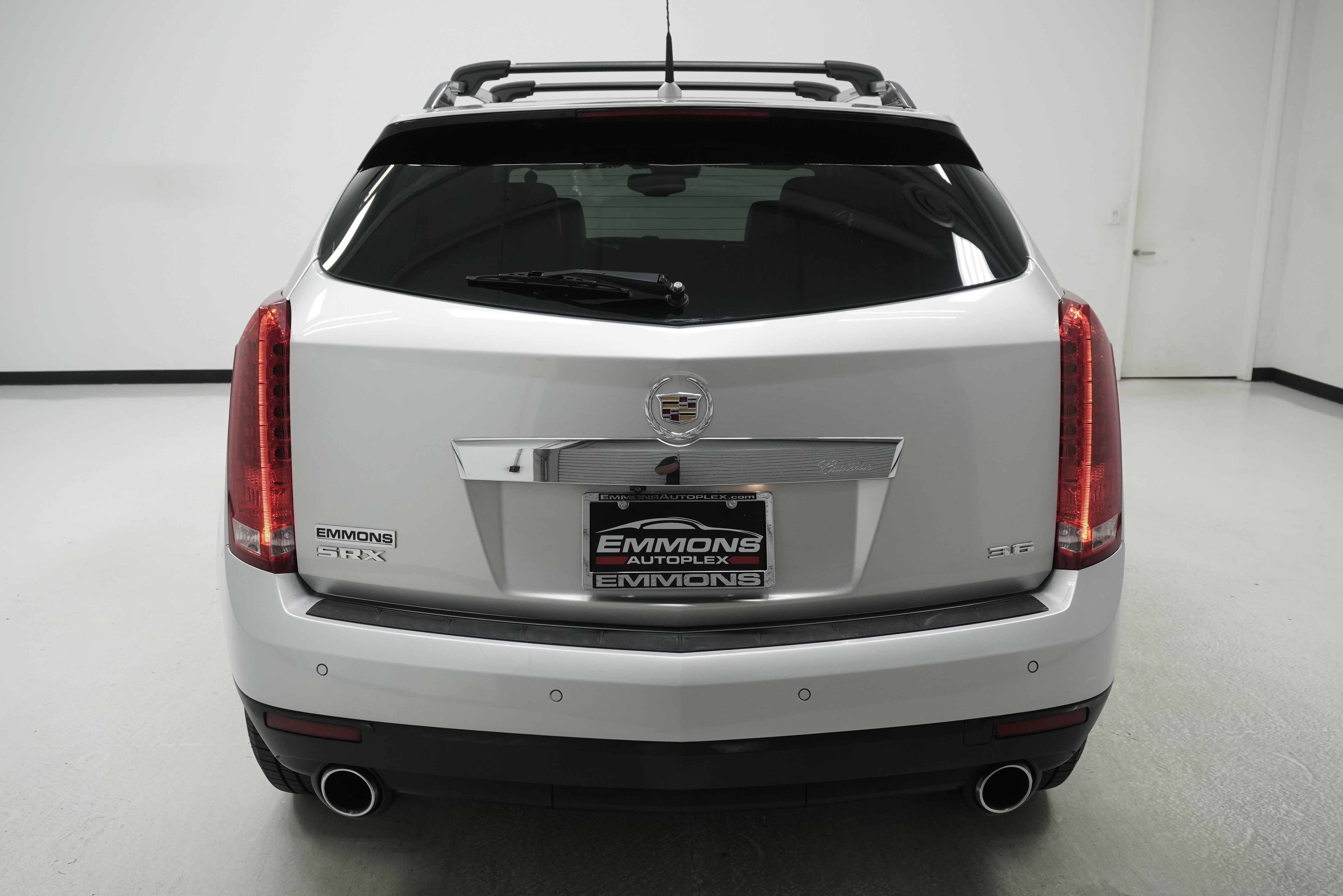 Used 2014 Cadillac SRX Luxury w/ Driver Awareness Package FWD image 5
