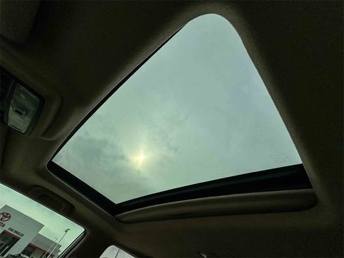 Used 2018 Toyota 4Runner Limited image 37