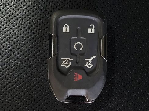 Used 2017 GMC Yukon SLT w/ Premium Edition RWD image 32