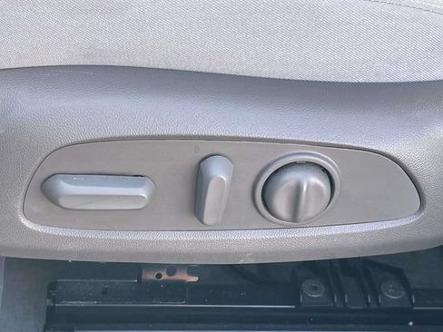 Used 2025 Chevrolet Malibu LT FWD image 17