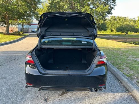 Used 2024 Toyota Camry SE w/ Convenience Package FWD image 10