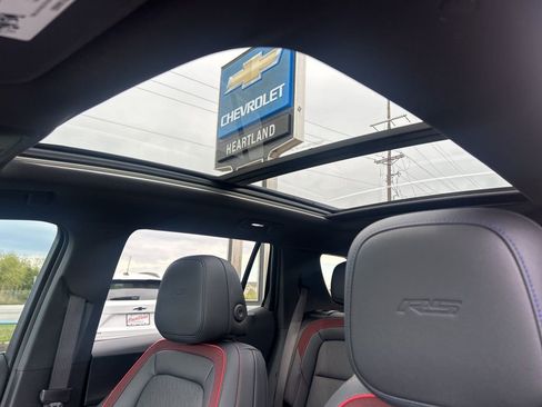 Used 2025 Chevrolet Equinox RS image 25