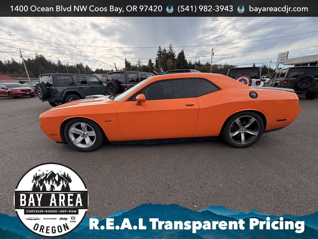 Used 2014 Dodge Challenger R/T RWD image 10