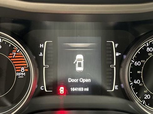 Used 2017 Jeep Cherokee Latitude w/ Cold Weather Group image 28