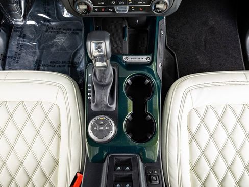 Used 2025 Ford Bronco Outer Banks image 27