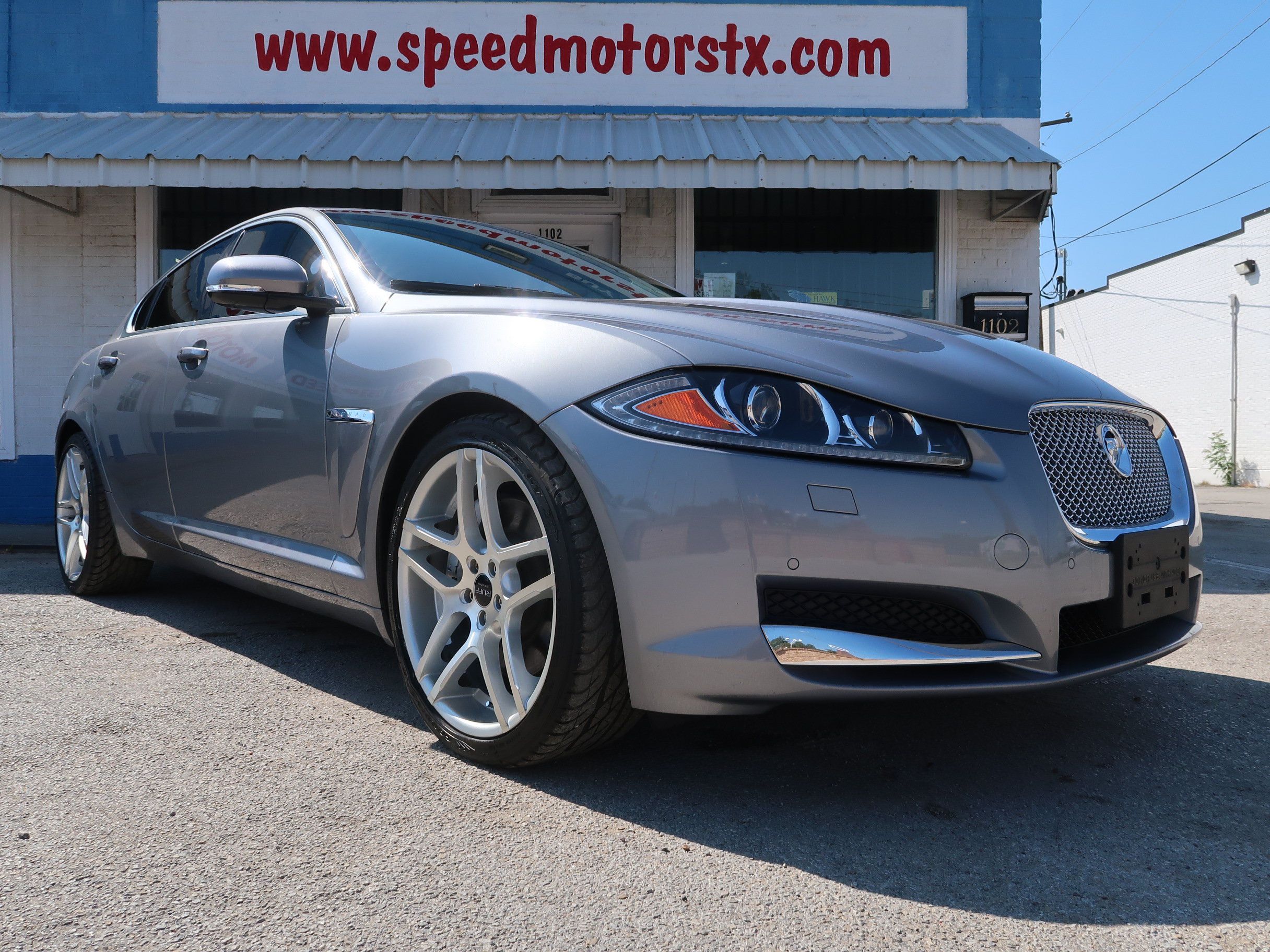 Used 2012 Jaguar XF Portfolio RWD image 6