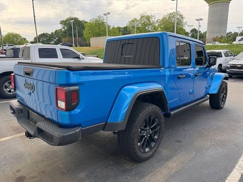 Used 2024 Jeep Gladiator Sport AWD/4WD image 5