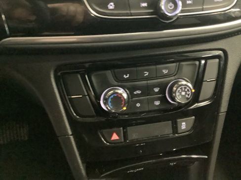 Used 2018 Buick Encore Preferred image 19