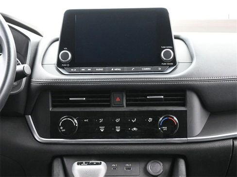 Used 2023 Nissan Rogue S image 26